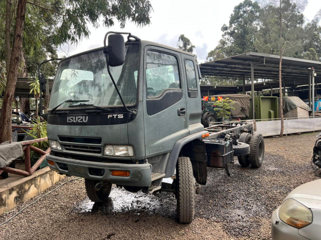 Deze gebruikte Isuzu 4x4 is als basis gebruikt Deze gebruikte Isuzu 4x4 is als basis gebruikt